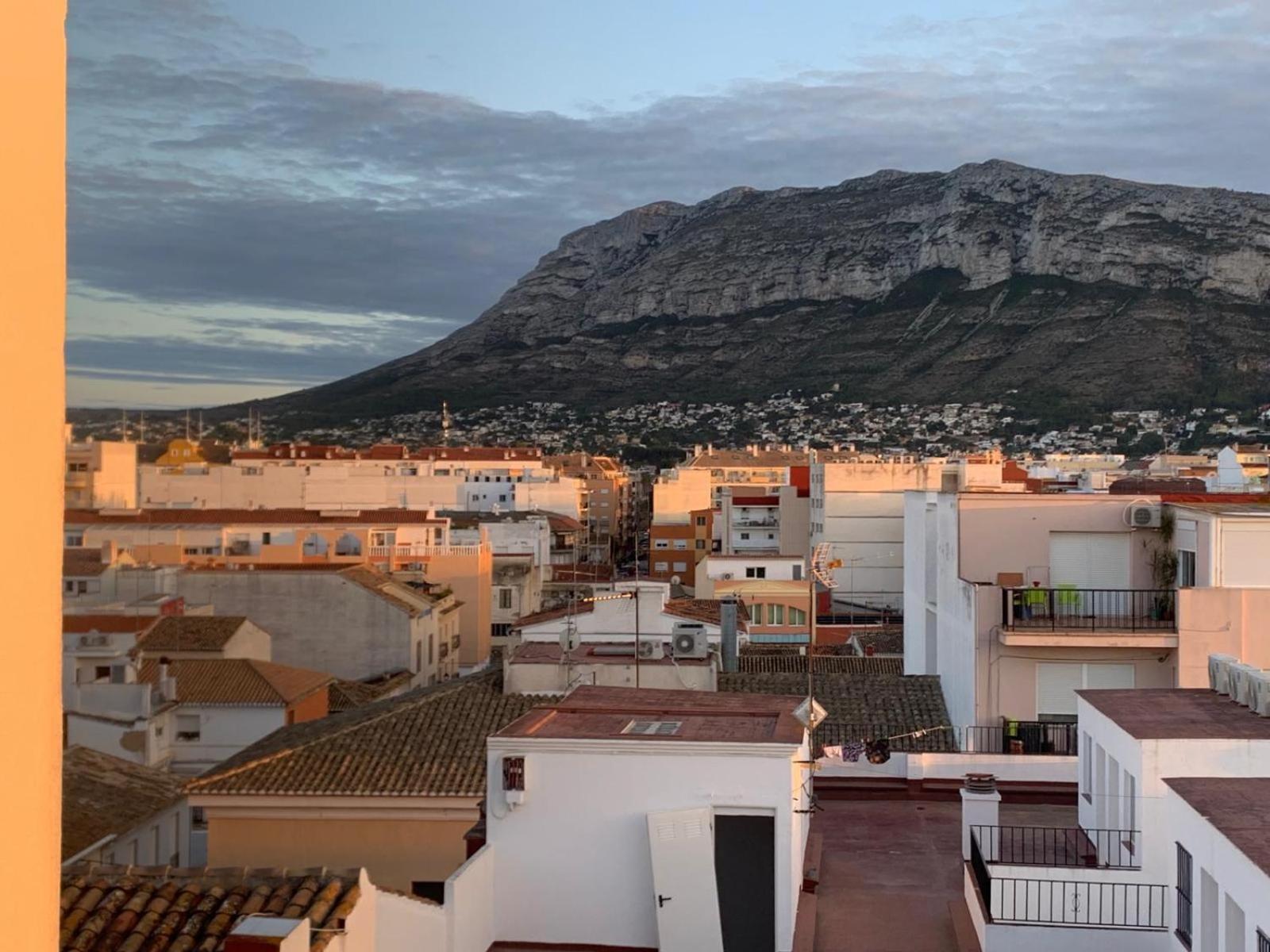 Appartement Gran piso con estilo en el centro de Dénia Extérieur photo